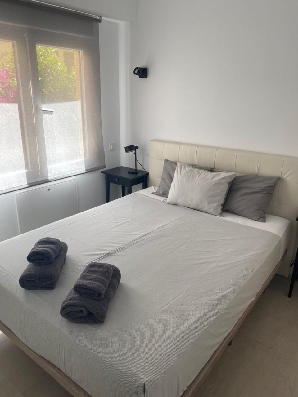 Apartamento En Toledo Bagu Apartment Exterior photo